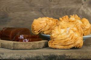 dulce patata y membrillo pegar y frito pasteles, tradicional argentino postres foto