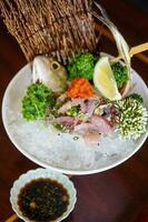 aji sashimi en hielo foto