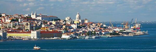 panorámico ver de el ciudad de Lisboa foto