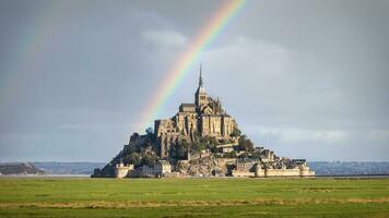 mont san miguel fortaleza monasterio en Francia foto