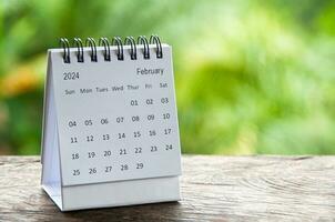 febrero 2024 mesa calendario con personalizable espacio para texto. calendario concepto y Copiar espacio foto