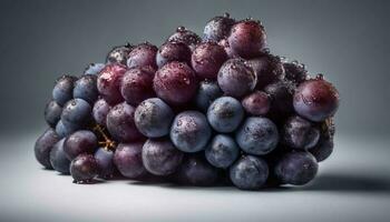 jugoso maduro uva racimo, Fresco desde naturaleza orgánico crecimiento generado por ai foto