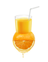 Frais Orange jus avec paille sur Orange fruit, transparent Contexte png