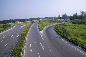 dividir Autopista la carretera en bhanga intercambio de Bangladesh foto