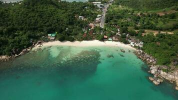 4k antenn Drönare antal fot av kristall bukt, silver- strand på koh samui video