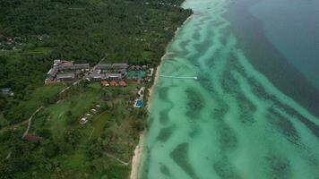 4k aérien drone métrage de coup Makham plage de sur koh Samui video