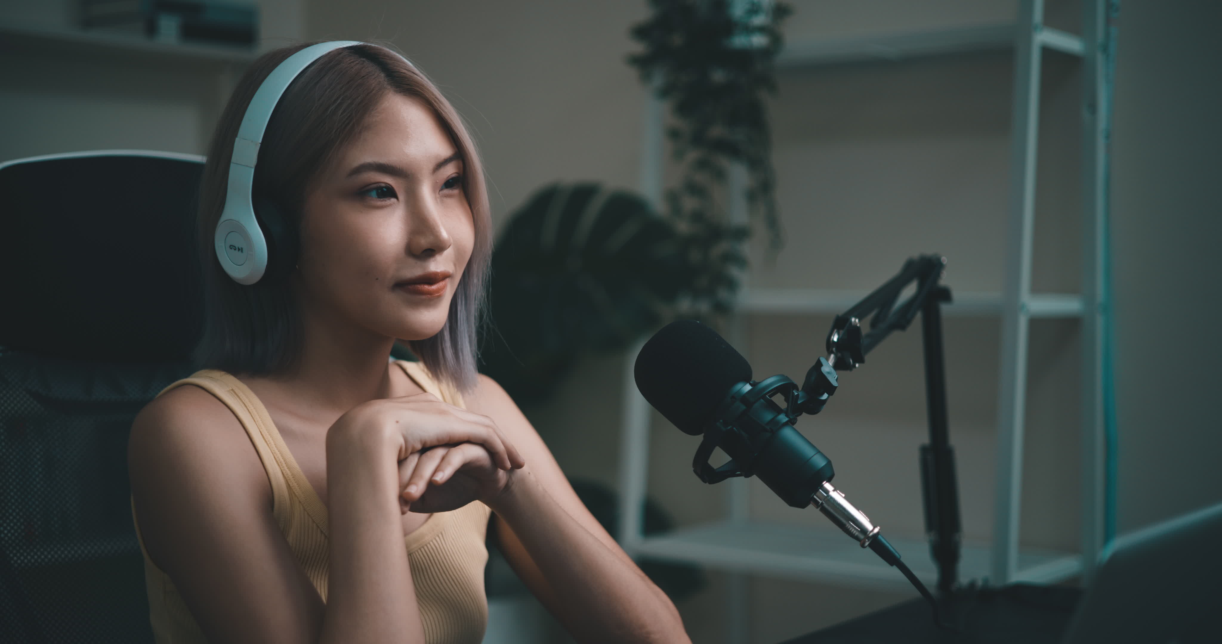 The Influencer Everyone'S Talking About: Mrsjones011 - txwihye