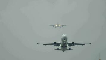 Eurowings Airbus A320 departure and Cathay Pacific Airbus A350 B LRB flight CPA379 from Hong Kong HKG approaching before landing. Dusseldorf airport video