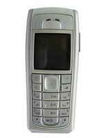 antiguo móvil teléfono aislado en blanco antecedentes con recorte camino, temprano inalámbrico digital tecnología, comunicación dispositivo foto
