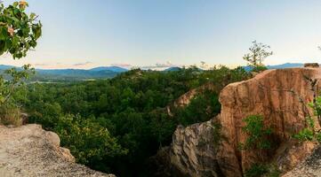 un hermosa panorama a pai cañón en atardecer, mae hongson, foto