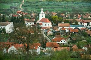 Rimetea es un pequeño pueblo situado en transilvania, Rumania. eso es situado en el apuseni montañas y es conocido para sus pintoresco ajuste y bien Preservado húngaro arquitectónico estilo. foto