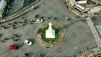 yogyakarta, indonesien - Maj 5:e 2023 - antenn se av tugu jogja eller yogyakarta monument, indonesien video