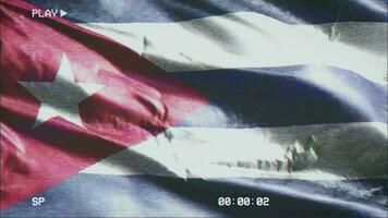 vhs vídeo cassete registro Cuba bandeira acenando em a vento. falha ruído com Tempo contador gravação cubano bandeira balançando em a brisa. desatado laço. video