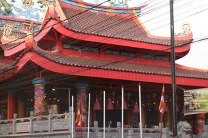 magelang,indonesia.junio 4, 2023-este es un klenteng pagoda templo león hok bio en magolang. foto