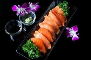 salmón sashimi japaness comida foto