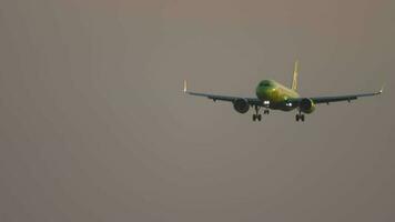 NOVOSIBIRSK, RUSSIAN FEDERATION JUNE 10, 2020 - S7 Airbus A320 airliner approaching before landing at Novosibirsk International airport. video