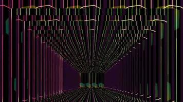 abstract technologie achtergrond met circuit. in beweging rooster vormen met uitstralend kleuren Aan een zwart scherm video