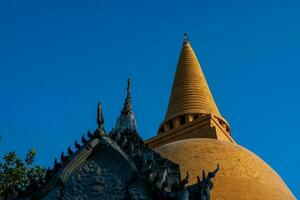 phra camino chedi, el mas grande y más alto pagoda en Tailandia y rodeando zona situado a amphoe mueang nakhon camino provincia. foto