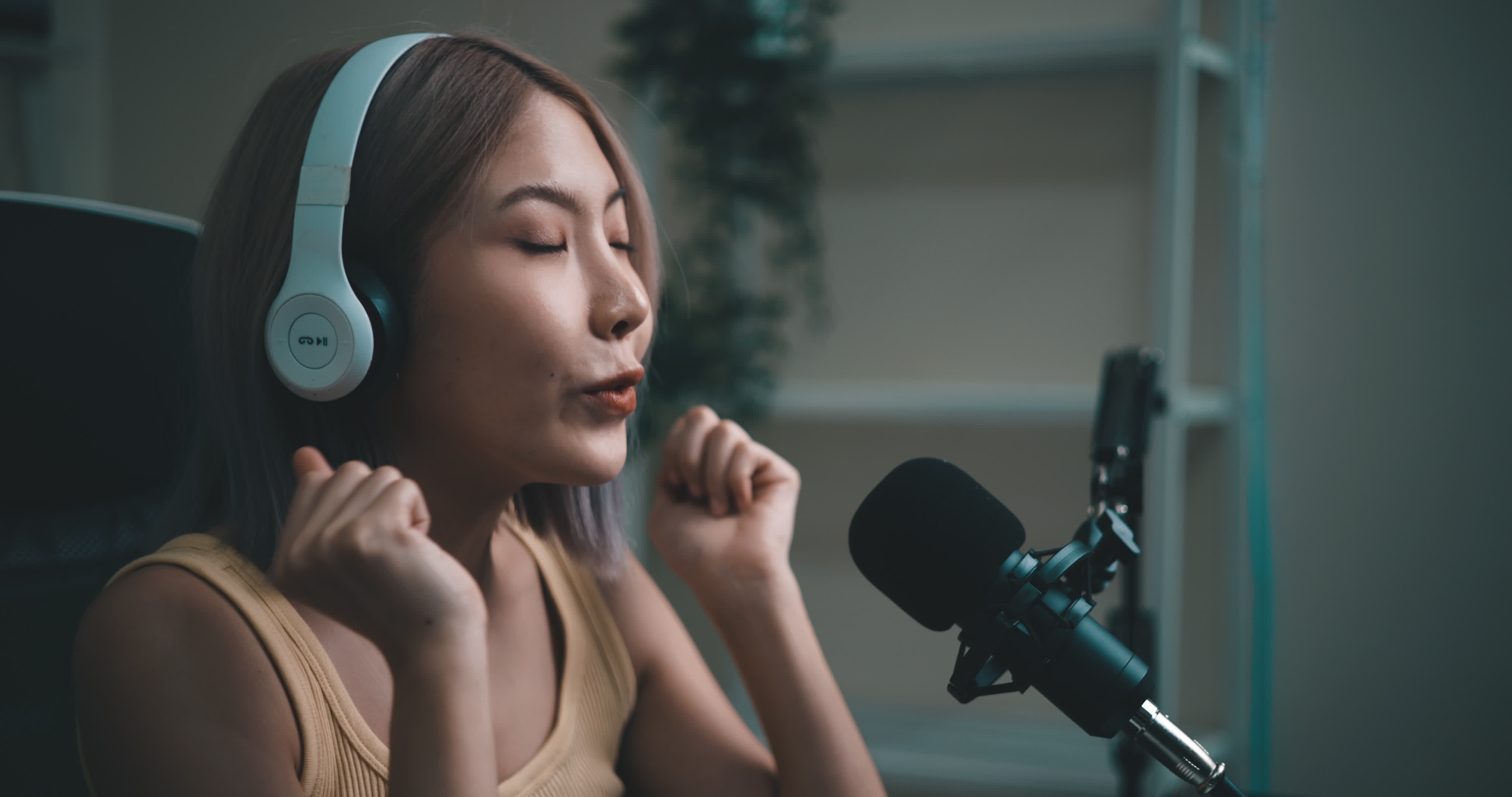The Influencer Everyone'S Talking About: Mrsjones011 - x2imbyu