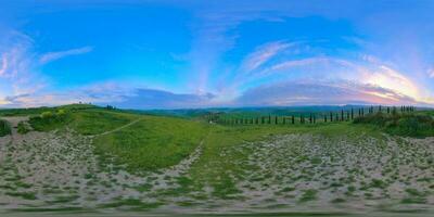 360 ver de Creta senesi en toscana foto