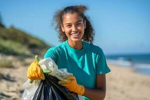 retrato cerca arriba sonriente mezclado carrera voluntario mujer coleccionar basura en el playa, azul Oceano y cielo antecedentes. ai generado foto