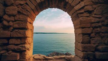 generativo ai, histórico medieval Roca arco ventanas con romántico ver de mar o océano, verano paisaje antecedentes. foto