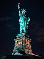 estatua de libertad a noche en nuevo York ciudad. EE.UU. generativo ai foto