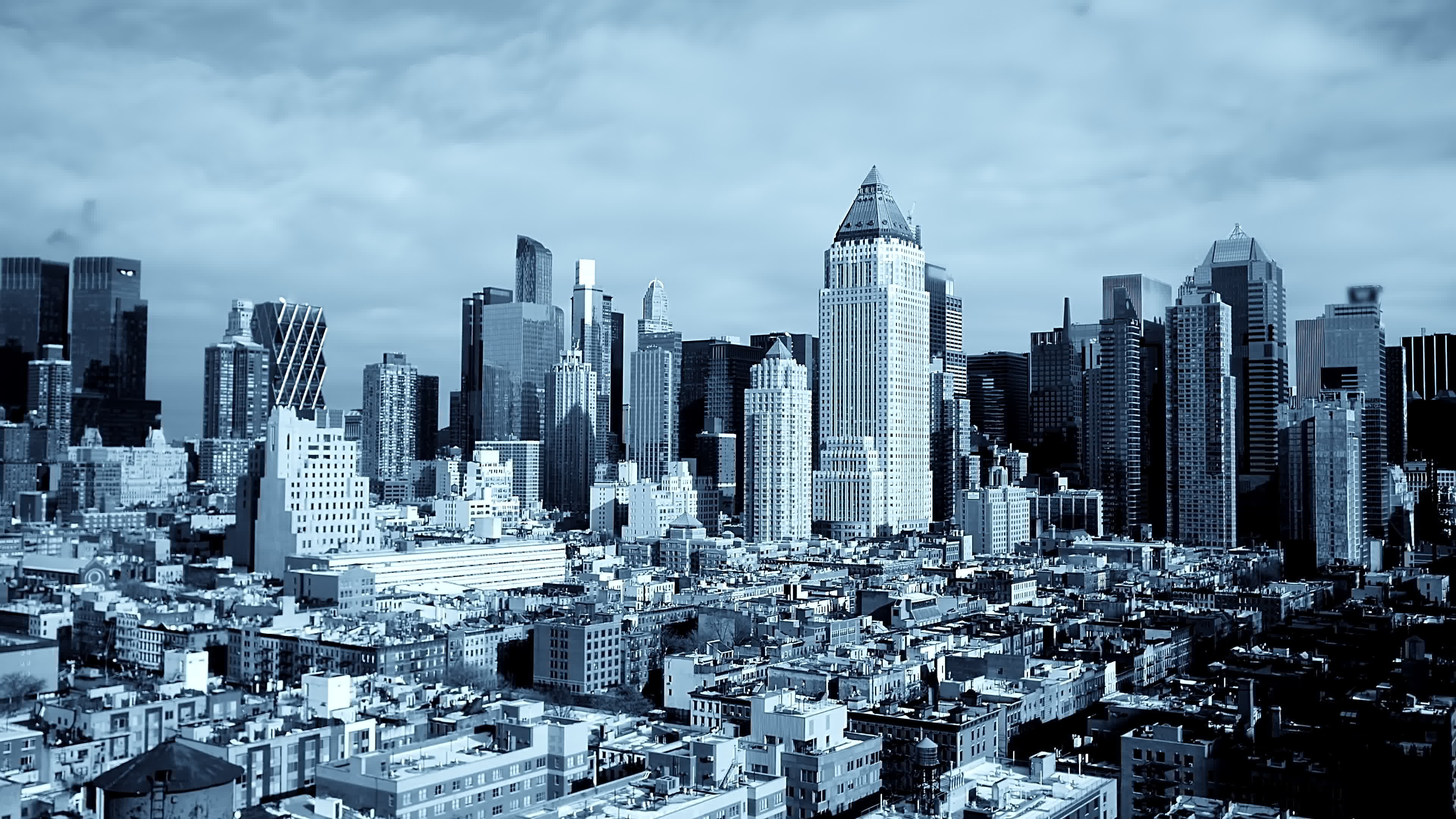establishing-shot-of-urban-city-buildings-in-metropolis-25536182-stock