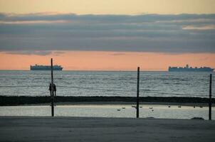 puesta del sol a wangerooge isla foto