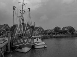 el puerto de neuharlingersiel foto