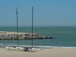 el ciudad de Ostende y el Belga costa foto