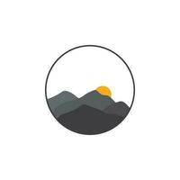 montaña naturaleza logo con minimalista diseñonaturaleza ilustración vector