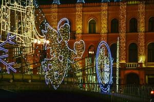 Navidad árbol. nuevo año decoraciones y vistoso antecedentes foto