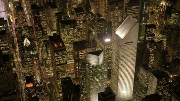 estabelecendo tiro do moderno paisagem urbana Alto subir arranha-céus edifícios dentro o negócio distrito video