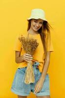 photo pretty girl bouquet of dried flowers casual wear smile posing isolated background