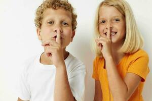 pequeño niños entretenimiento emociones niños estudio ligero antecedentes foto