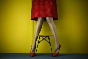 mujer zapato pie Moda pierna azul concepto vestir hermosa vistoso rojo. generativo ai. foto