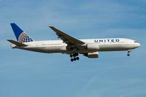 United Airlines Boeing 777-200 N778UA passenger plane landing at Frankfurt Airport photo