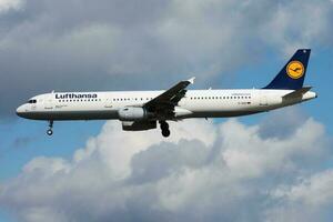 Lufthansa Airbus A321 D-AISI passenger plane landing at Frankfurt airport photo