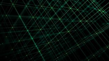 un brillante verde cúbico cuadrícula de digital datos nodos y brillante información arroyos lleno hd y bucle computadora red conexiones concepto tecnología antecedentes. video