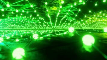 3d geven animatie van tunnel met groen meetkundig neon verlichting video