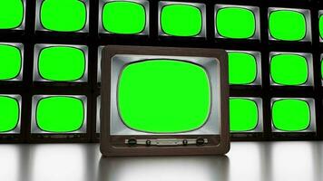 conjunto de retro televisores con verde pantalla en oscuro estudio video