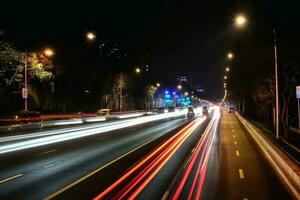 huellas de ligero en tráfico creado con generativo ai tecnología. foto
