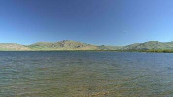 lago khovsgol dentro Sibéria, norte Mongólia video