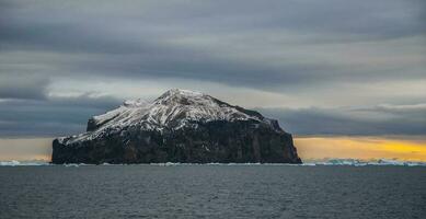 Paulet island , Antartic landscape, south pole photo