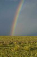 pampa arco iris paisaje, argentina foto