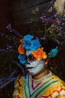 During the Day of the Dead, art comes alive with flower photo