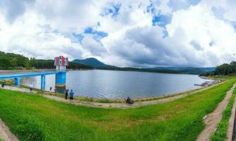 da lat, viet nam - 3 junio 2023 hermosa de tuyen justicia lago en da lat, Vietnam. foto