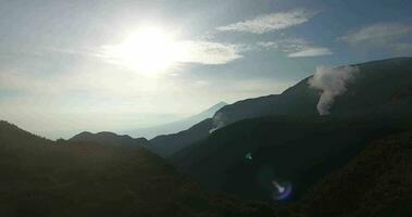 mooi antenne landschap monteren van papandayan video