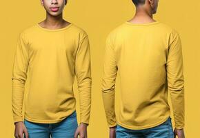 hombre vistiendo un amarillo camiseta con largo mangas frente y espalda vista. ai generado foto